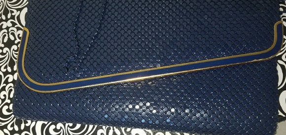 Clutch - Picture 3 of 3